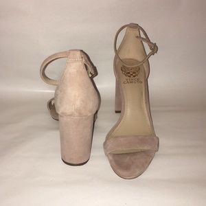 VINCE CAMUTO heels